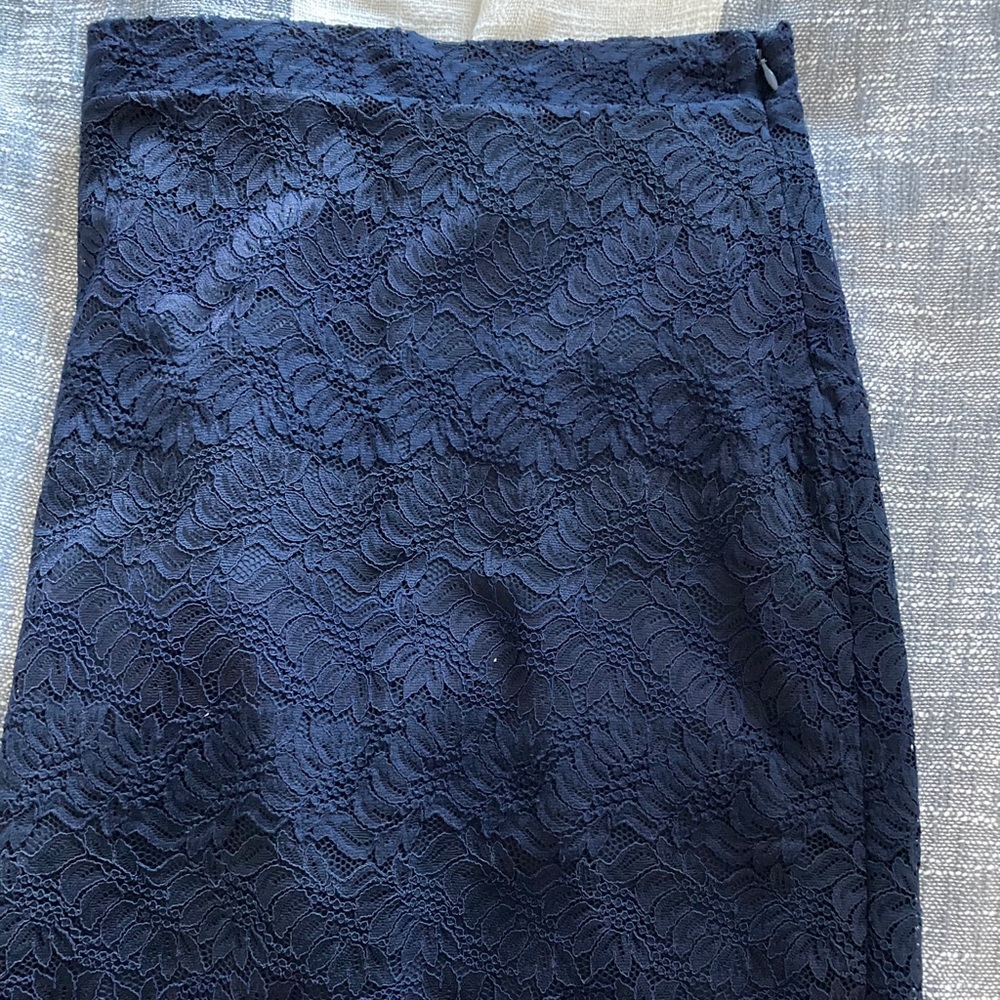 Navy lace pencil skirt- Banana Republic